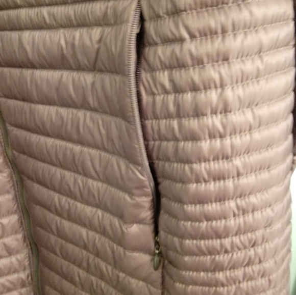 Women's Ultralight 850 Down Sweater Coat Like New Medium Regular - Picture 9 of 9